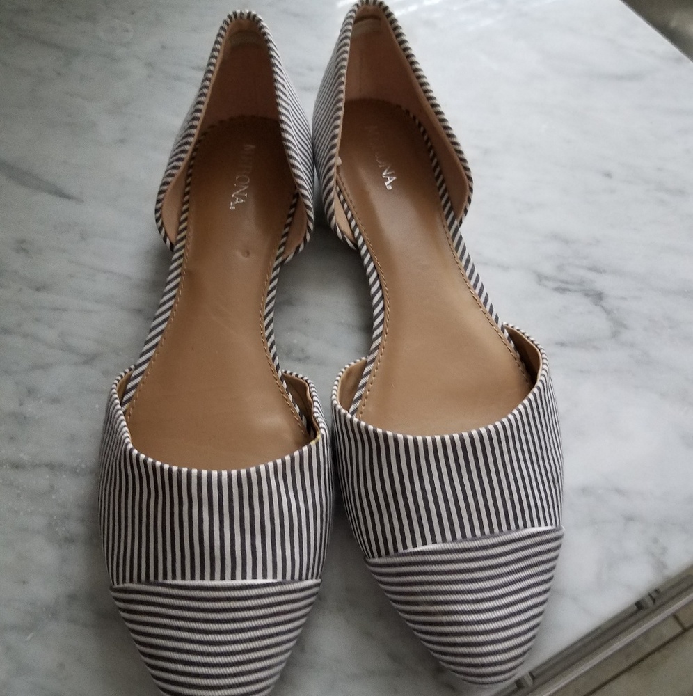 Merona 7 1/2 navy/white striped flats